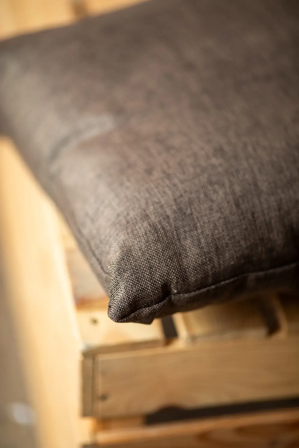 Spilvens SPL13, brūns