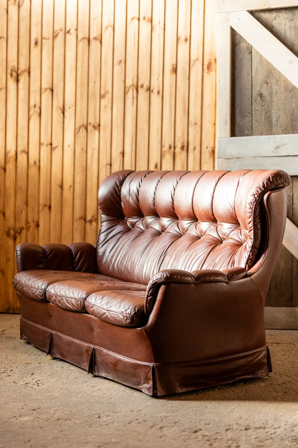 Ādas dīvāns CHURCHILL, brūns