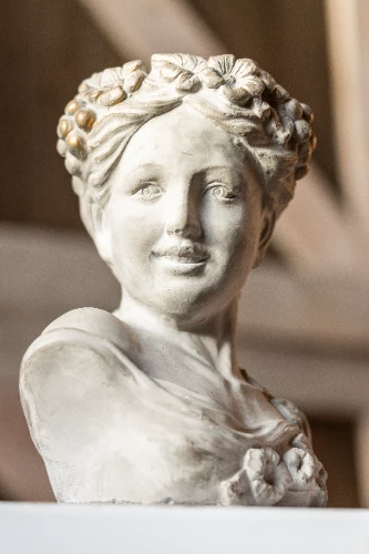 Keramikas galva AFRODĪTE, zelta