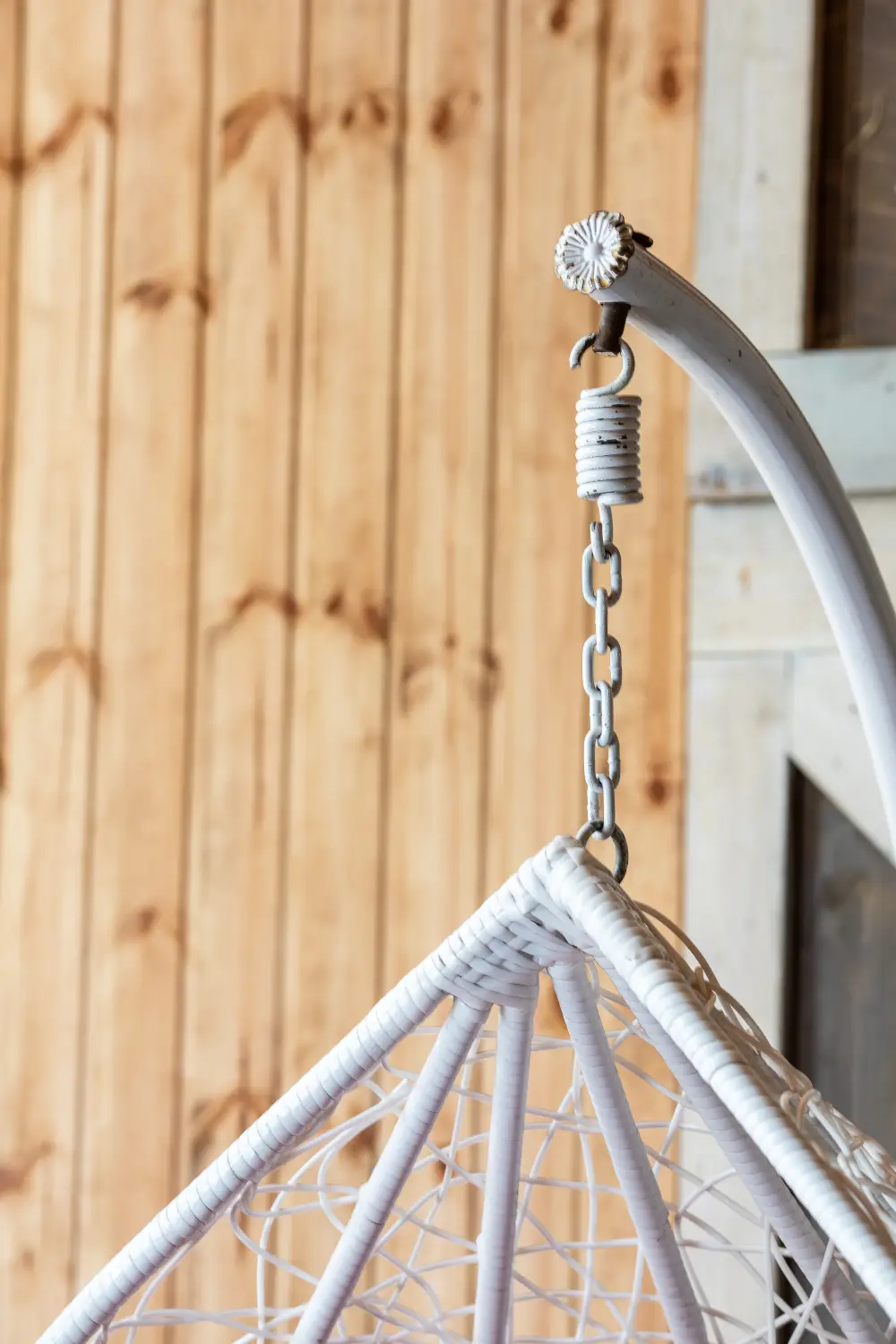 Šūpuļkrēsls ar statīvu DROP, balts/sarkans