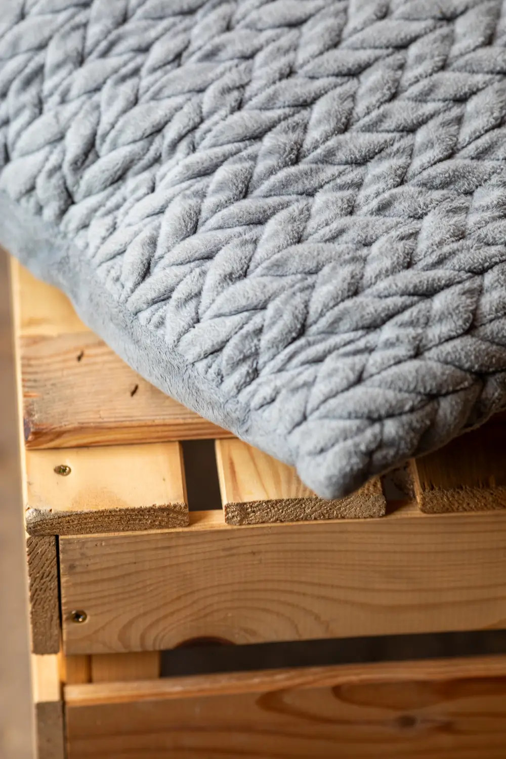 Spilvens SPL4, pelēks