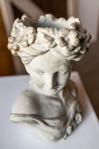 Keramikas galva AFRODĪTE, zelta