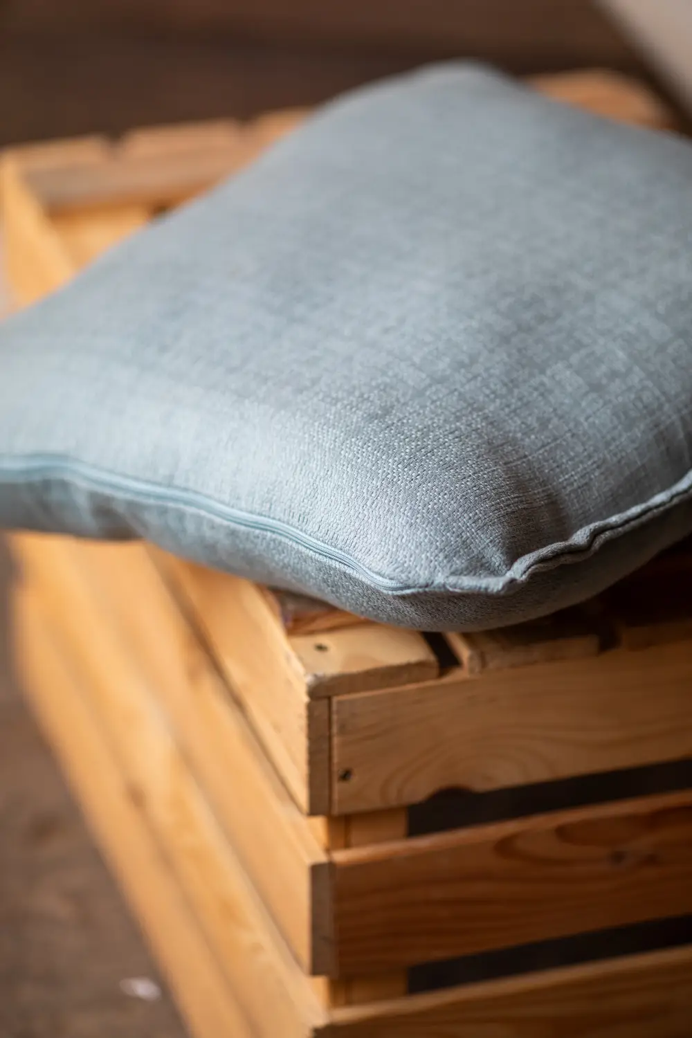 Spilvens SPL9, pelēks